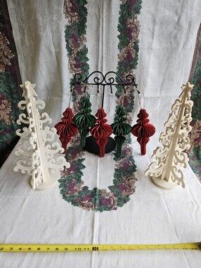 Holiday Red & Green Cardboard Ornament Set Of 5 And 2 Wooden Scroll Trees